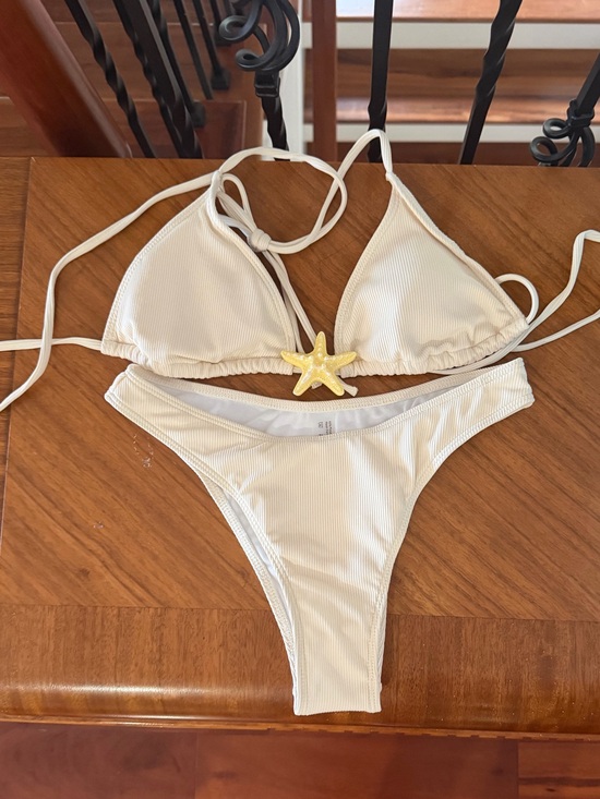 Amazon Other - Off White Ribbed Triangle Bikini Set with Starfish Accent